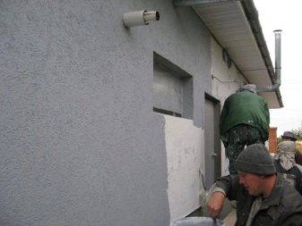 Чем штукатурить газобетон снаружи и внутри дома?