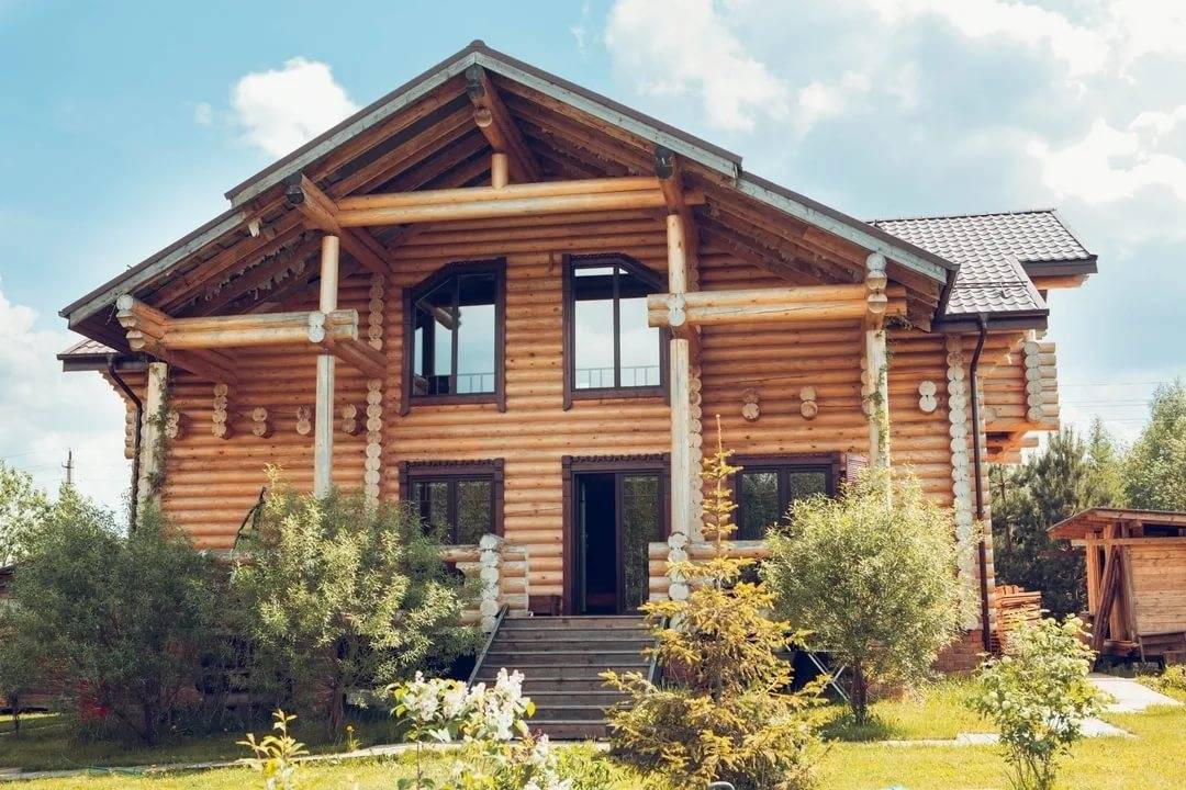 Дома из оцилиндрованного бревна под ключ