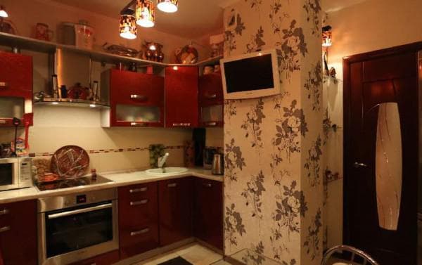 Дизайн кухни с телевизором: 3 совета + фото