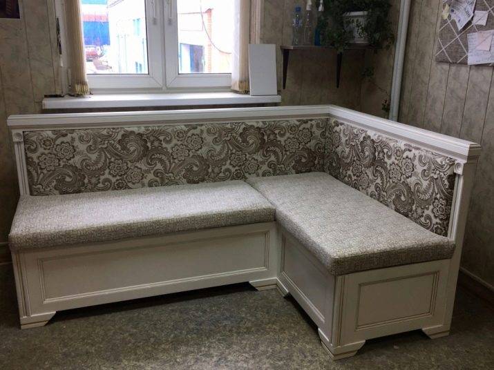 Уголок на кухню с ящиками для хранения